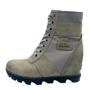 Sorel Women's Winter Boots in Gray and Tan